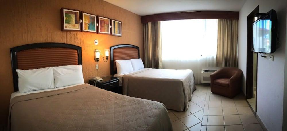 Eh Ejecutivo Urban Hotell Tepic Exteriör bild