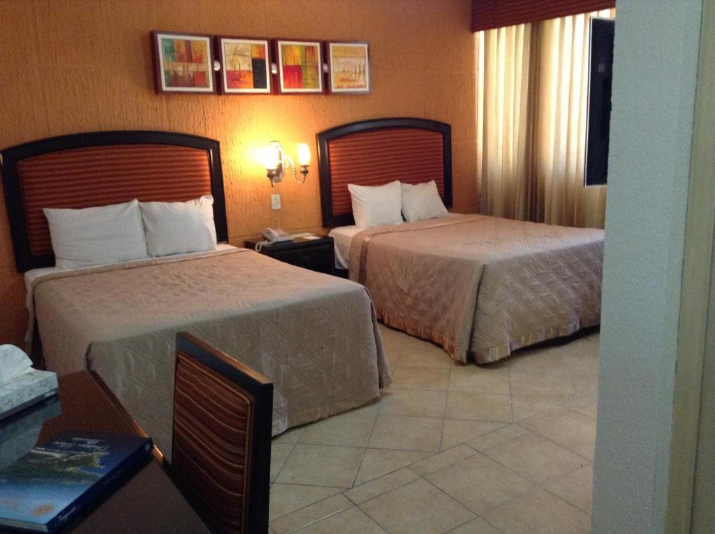 Eh Ejecutivo Urban Hotell Tepic Exteriör bild